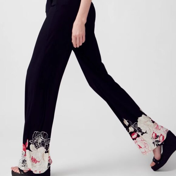 White House Black Market Pull-on Pants | Size: S Regular | Matte Jersey Pants - Picture 4 of 7